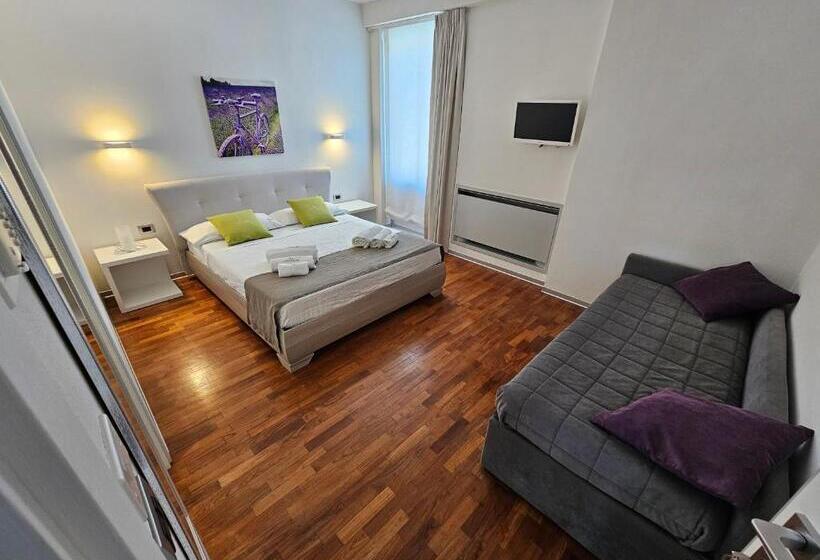 デラックスの4人部屋, B&b White Con Parcheggio Privato