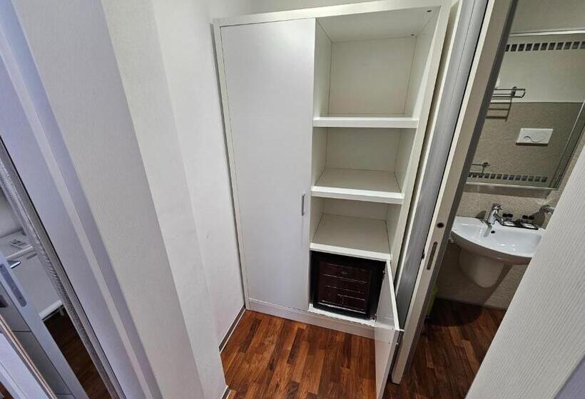 デラックスの4人部屋, B&b White Con Parcheggio Privato