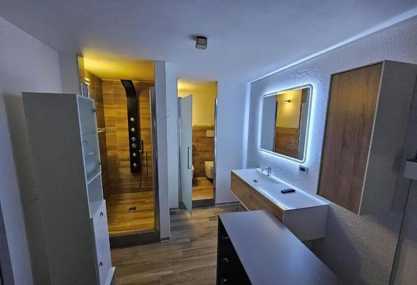 １ベッドルームのスーペリアアパートメント, B&b White Con Parcheggio Privato