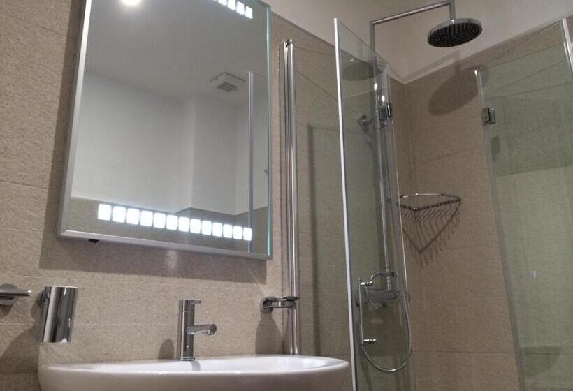 スタンダードルーム, B&b White Con Parcheggio Privato