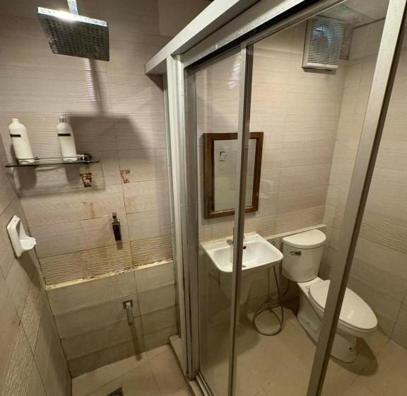 اتاق استاندارد چهار تخته, Sj Mansion