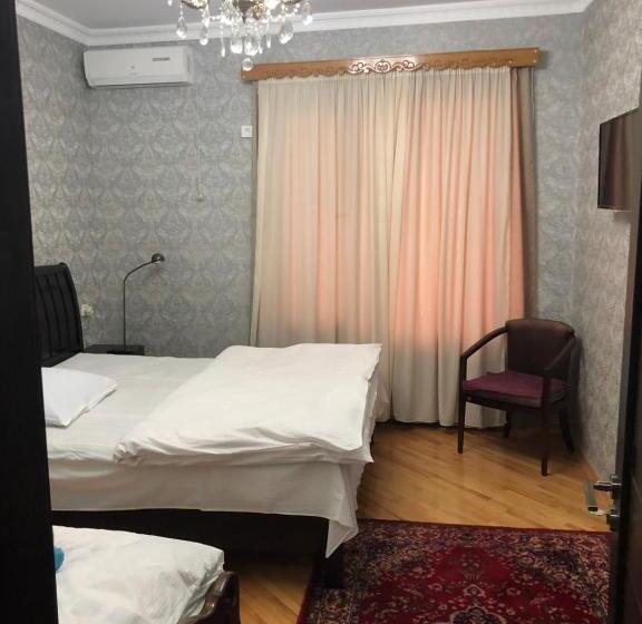 اتاق استاندارد سه نفره, Tasunia