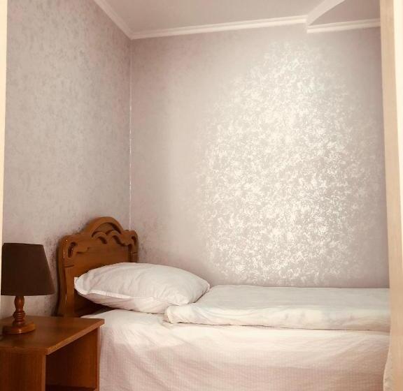 اتاق عادی یک تخته, Tasunia