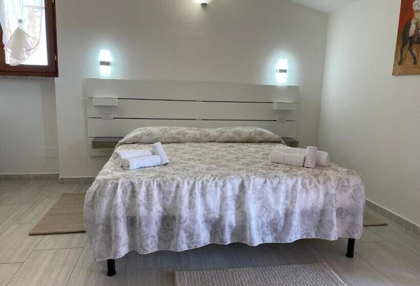 اتاق لوکس با بالکن, B&b Da Tizy
