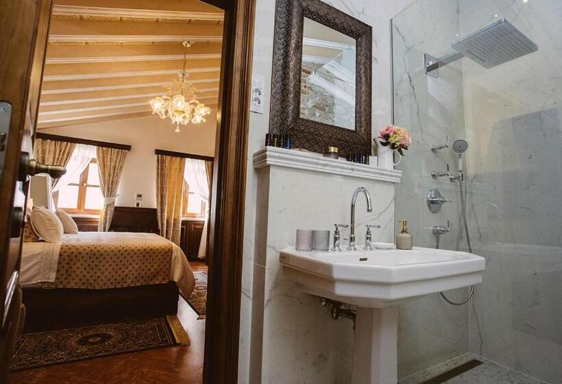 اتاق لوکس, Heritage Hotel Cardo