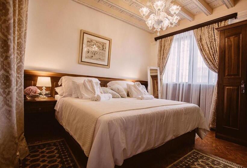 家庭间, Heritage Hotel Cardo