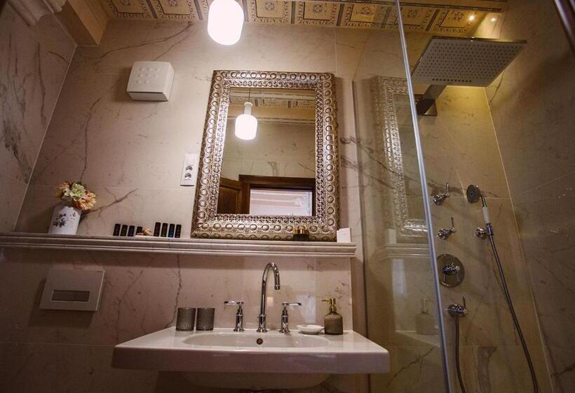 家庭间, Heritage Hotel Cardo