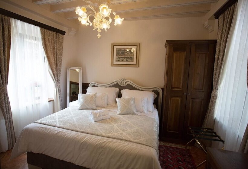 اتاق سوپریور, Heritage Hotel Cardo