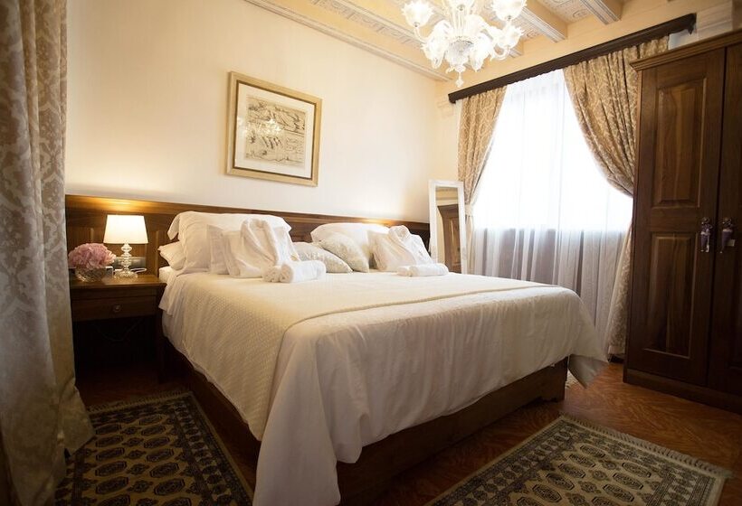 家庭间, Heritage Hotel Cardo