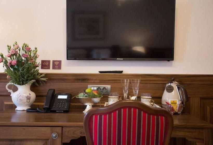 اتاق لوکس, Heritage Hotel Cardo