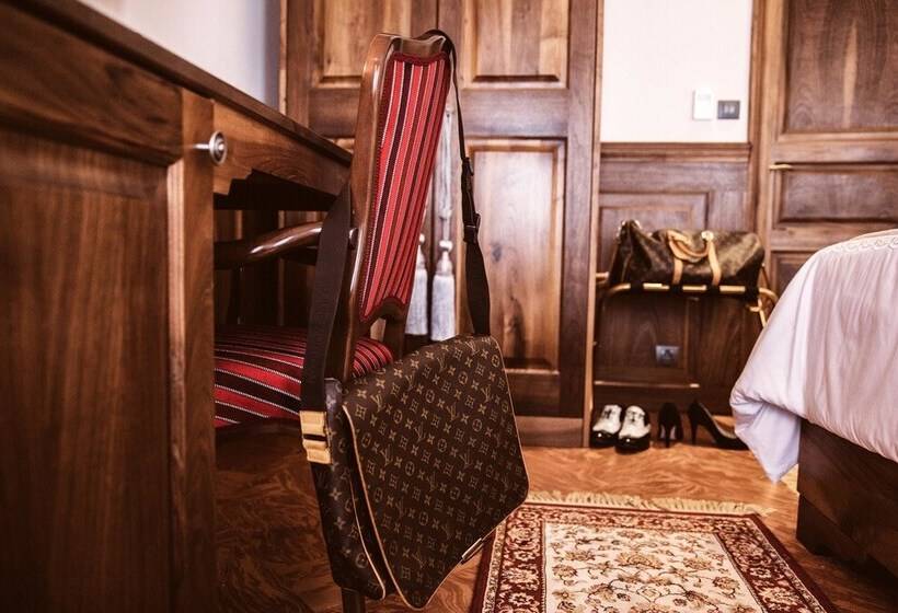 اتاق لوکس, Heritage Hotel Cardo