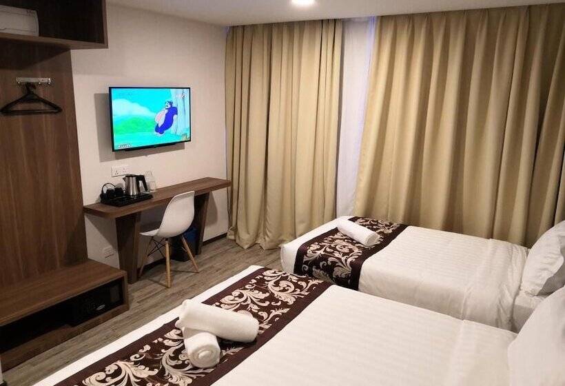 Трехместный Номер Deluxe, Lolex