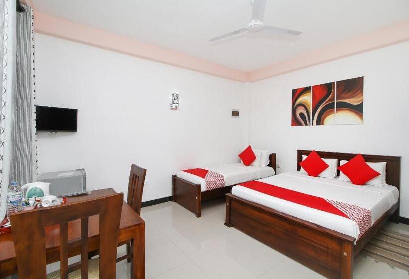 Quarto Triplo Estandar, Lioni Holidays Villa