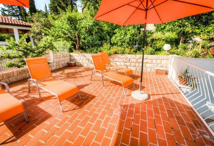 חדר קומפורט לשלושה, Guest House Villa Nina