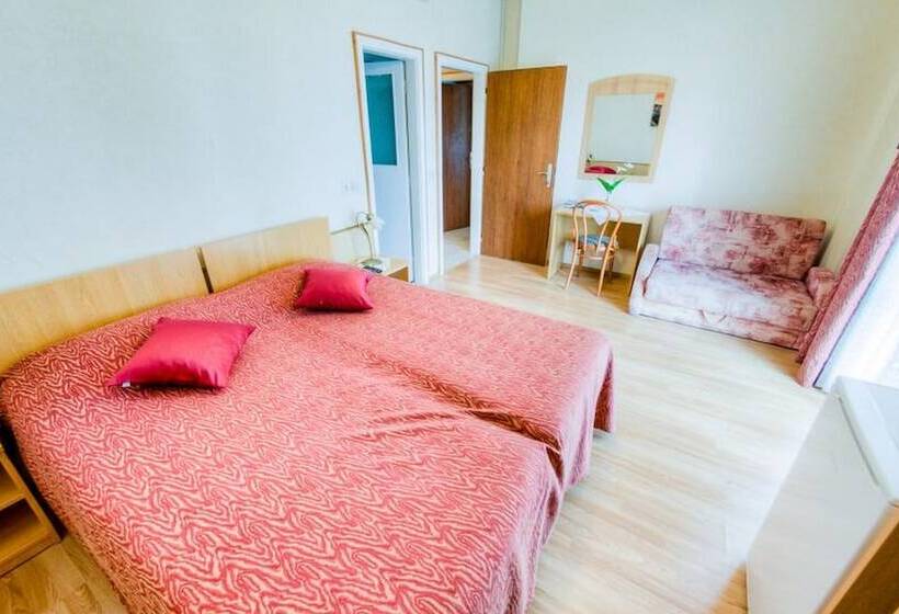 Трехместный Номер Комфорт, Guest House Villa Nina