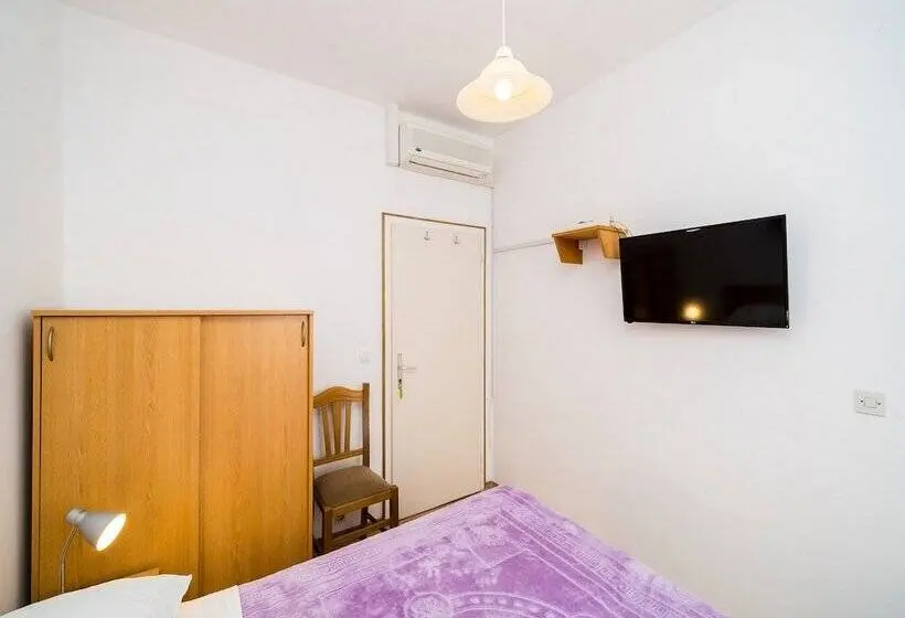 اتاق سوپریور با چشم‌انداز جانبی دریا, Guest House Villa Nina