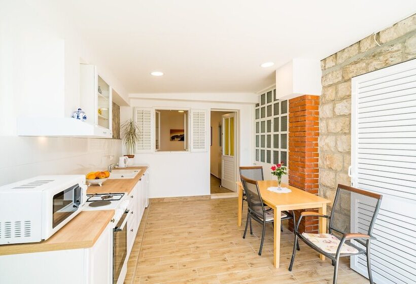 דירת 2 חדרים נוף לים, Guest House Villa Nina