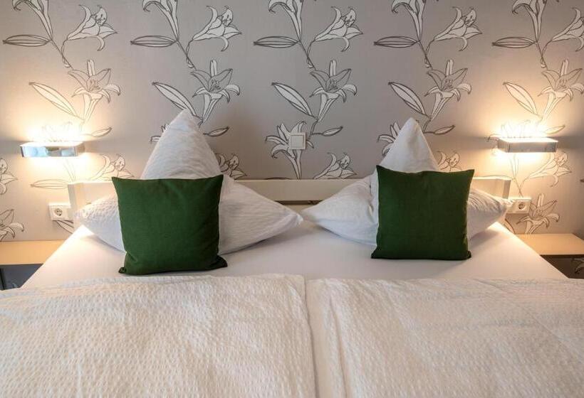 חדר סטנדרט עם מרפסת, Moselweingut & Gästehaus Hubertushof