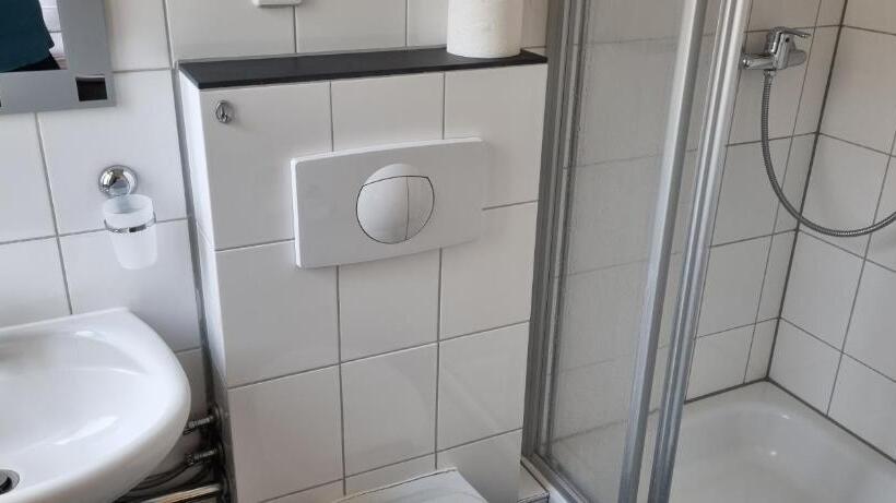 اتاق استاندارد, Pension Am Filmpark