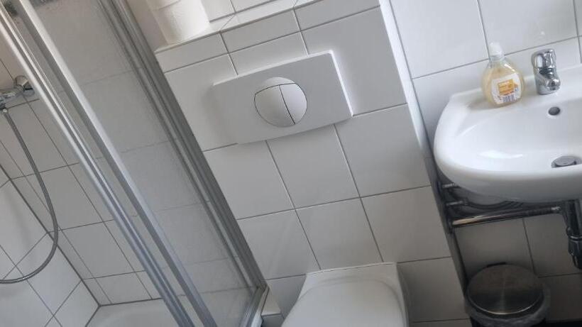 اتاق استاندارد, Pension Am Filmpark