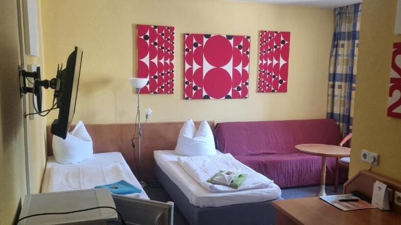 اتاق استاندارد, Pension Am Filmpark