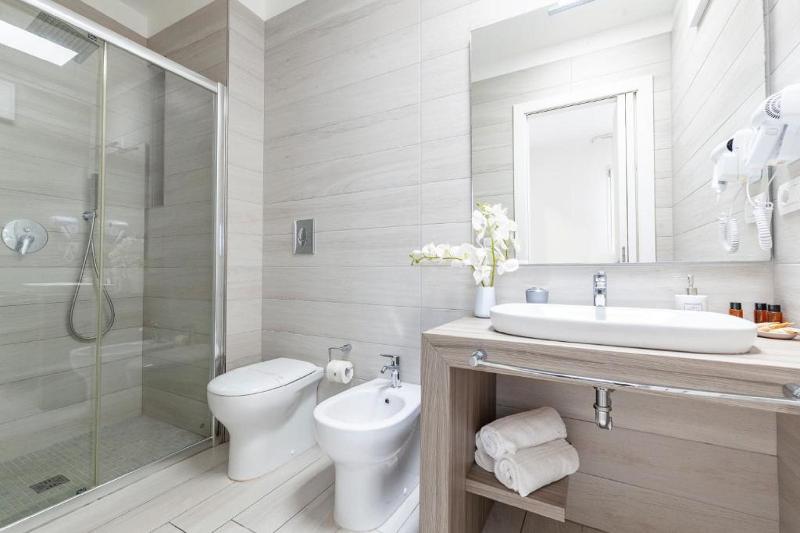 Полулюкс, Relais Regina Rosanna