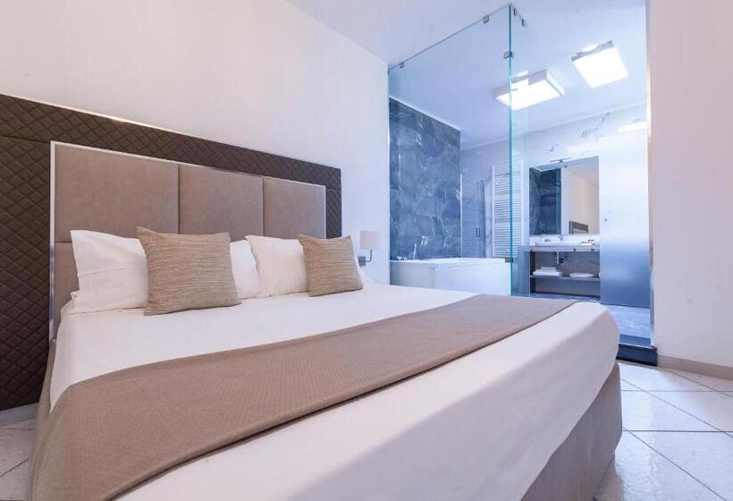 Люкс Повышенной Комфортности, Relais Regina Rosanna