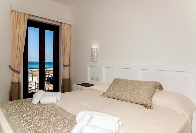 اتاق استاندارد چهار تخته با چشمانداز دریا, Stella Marina Camere Sul Mare