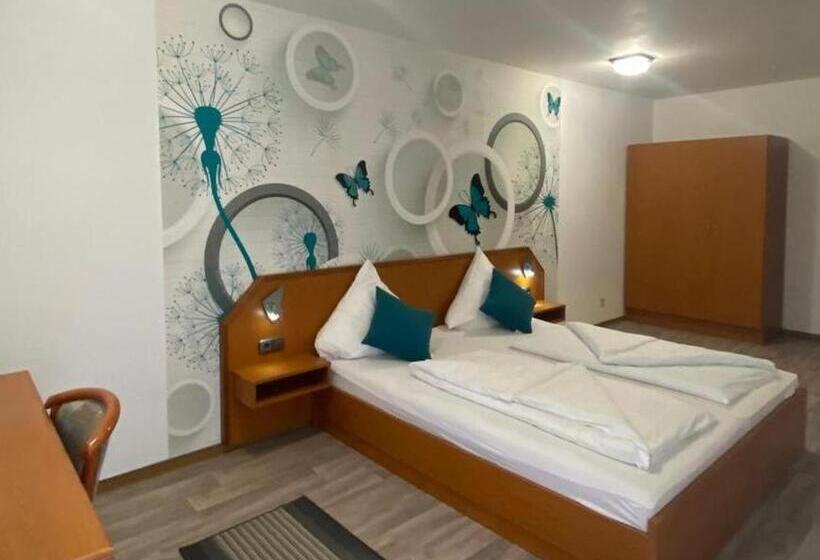 חדר סטנדרט עם מרפסת, Krone Riesling