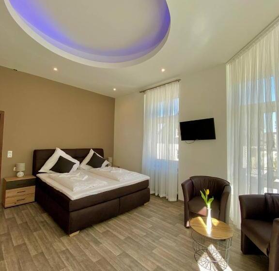 חדר סופריור לשלושה, Krone Riesling