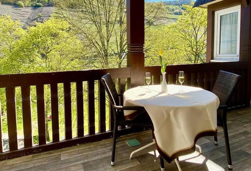 חדר דלוקס עם מרפסת, Krone Riesling