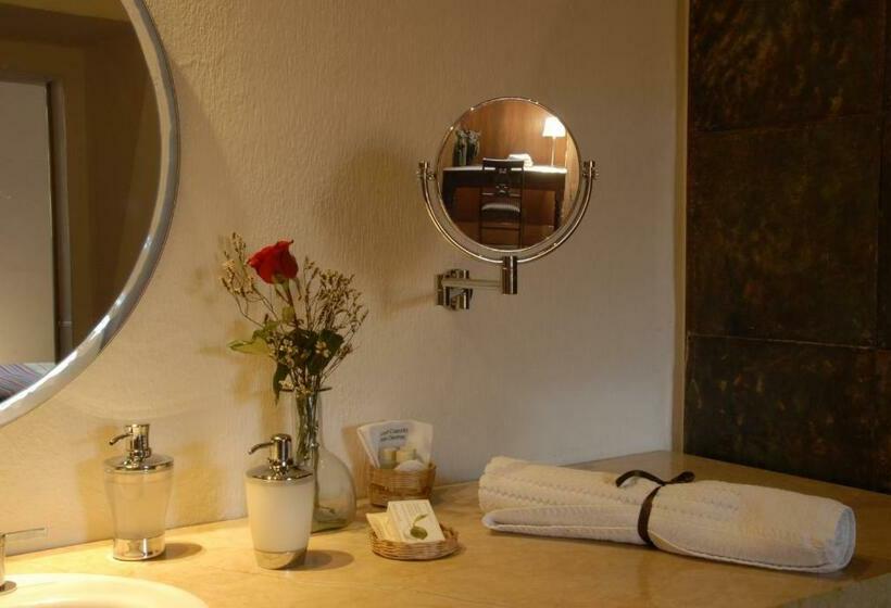 اتاق لوکس با تخت بزرگ, La Casona De Tita