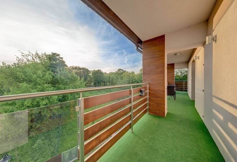 غرفة قياسية مزوَّدة بشُرفة, Mineral Hotel Malinowy Raj