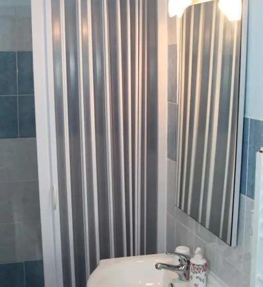 スタンダード４人部屋, Pension Motel Anna
