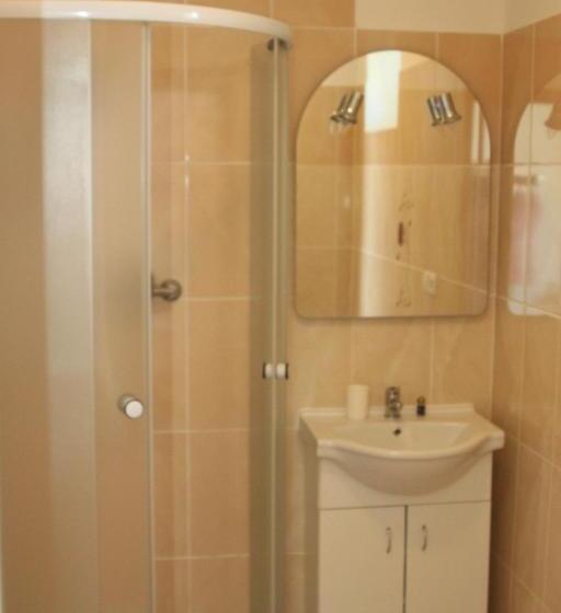 Стандартный внешний трехместный номер с ванной комнатой, Pension Motel Anna