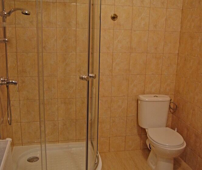 Quarto Quádruplo Estandar, Pensjonat Zielone Wzgórze W Bolesławowie