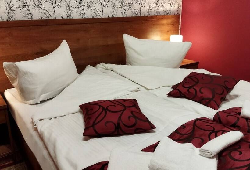 Quarto Quádruplo Estandar, Pensjonat Zielone Wzgórze W Bolesławowie