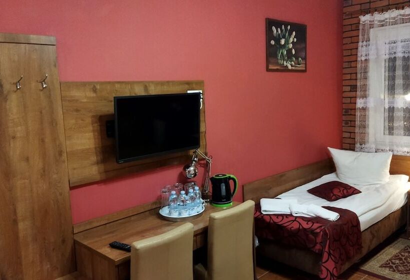 Quarto Quádruplo Estandar, Pensjonat Zielone Wzgórze W Bolesławowie