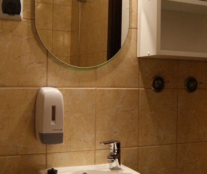 Escritório Estándar, Pensjonat Zielone Wzgórze W Bolesławowie