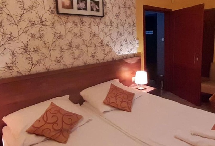 Quarto Triplo Estandar, Pensjonat Zielone Wzgórze W Bolesławowie