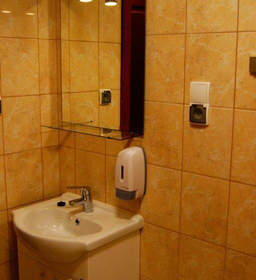 Quarto Triplo Estandar com Sacada, Pensjonat Zielone Wzgórze W Bolesławowie