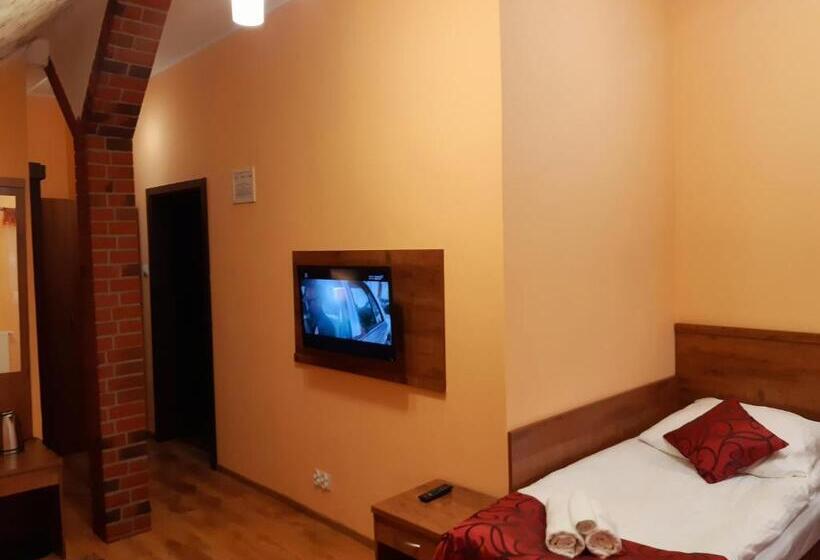 Quarto Triplo Estandar, Pensjonat Zielone Wzgórze W Bolesławowie