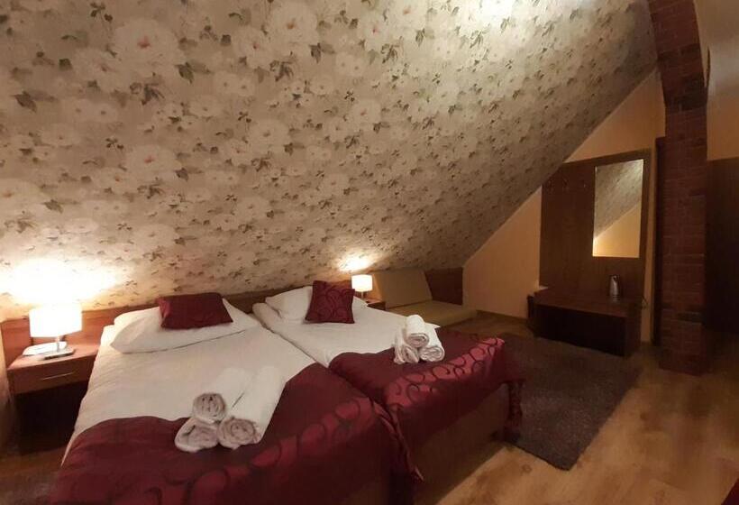 Quarto Triplo Estandar, Pensjonat Zielone Wzgórze W Bolesławowie