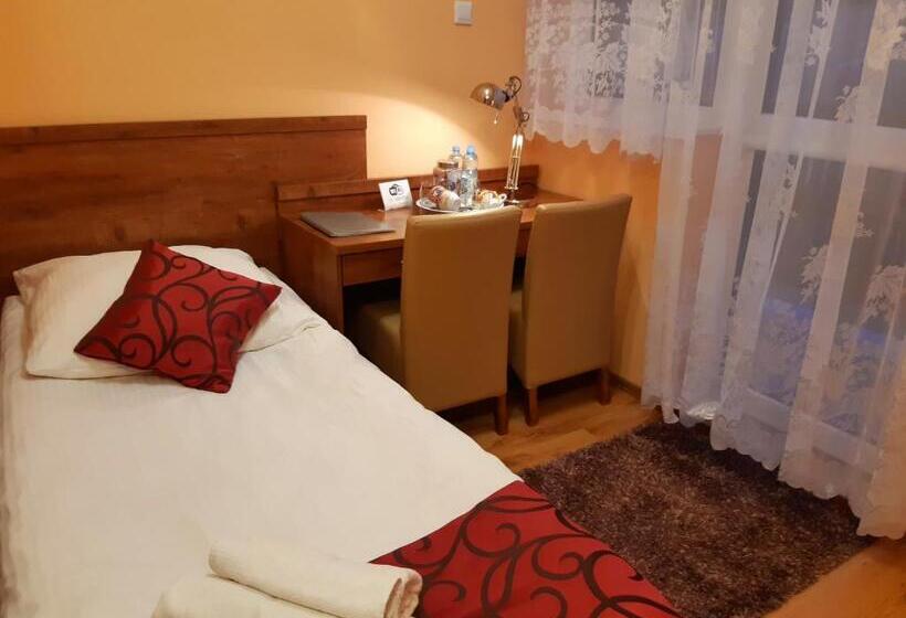 Quarto Triplo Estandar, Pensjonat Zielone Wzgórze W Bolesławowie