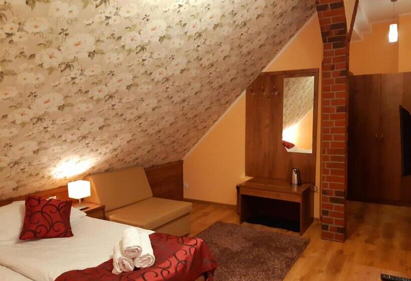 Quarto Triplo Estandar, Pensjonat Zielone Wzgórze W Bolesławowie