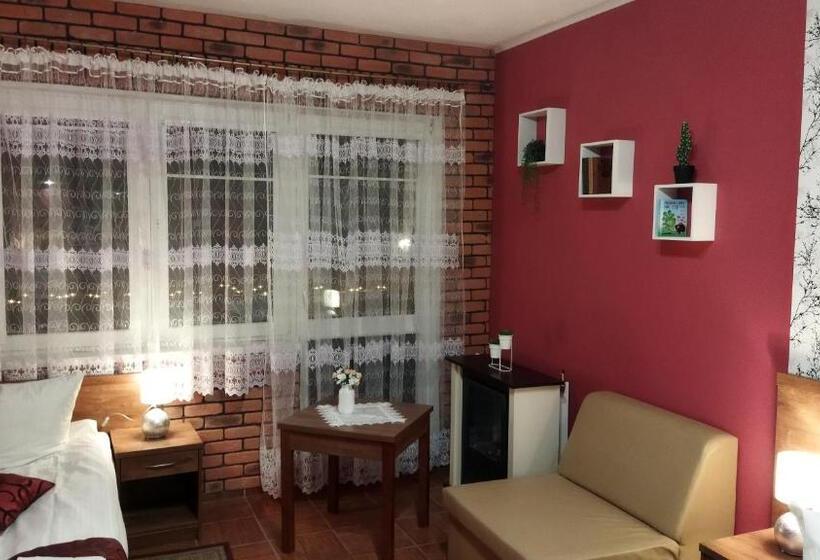 Quarto Quádruplo Estandar, Pensjonat Zielone Wzgórze W Bolesławowie