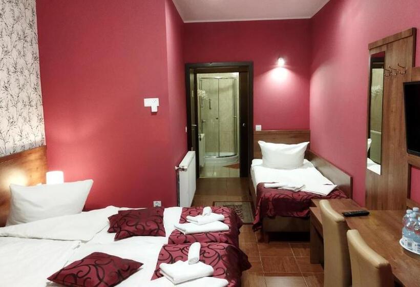 Quarto Quádruplo Estandar, Pensjonat Zielone Wzgórze W Bolesławowie