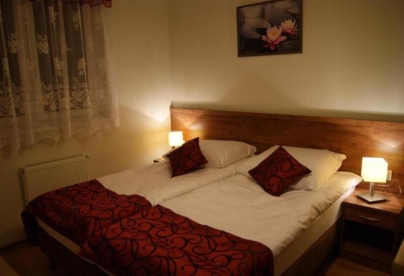 Quarto Estandar com Terraço, Pensjonat Zielone Wzgórze W Bolesławowie