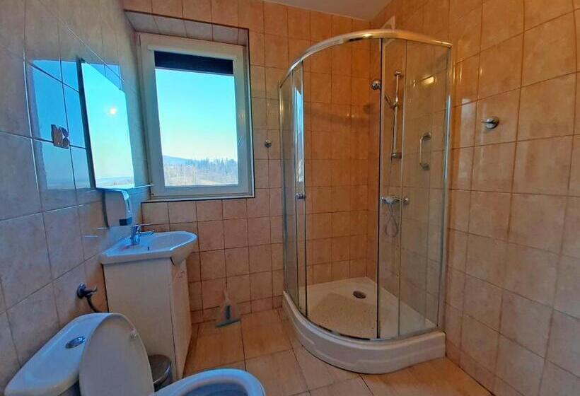 Quarto Triplo Estandar com Sacada, Pensjonat Zielone Wzgórze W Bolesławowie