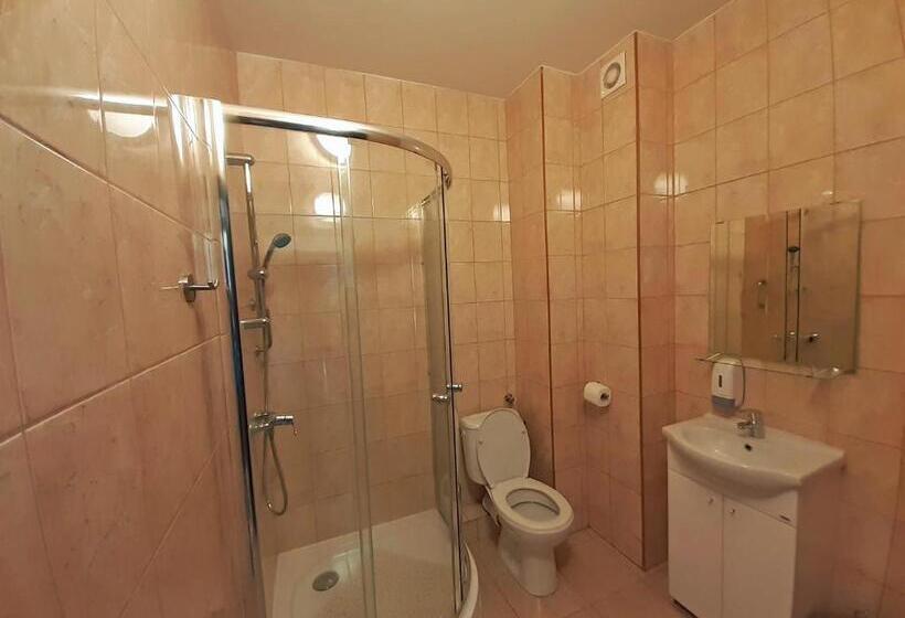 Quarto Estandar Vista Montanha, Pensjonat Zielone Wzgórze W Bolesławowie